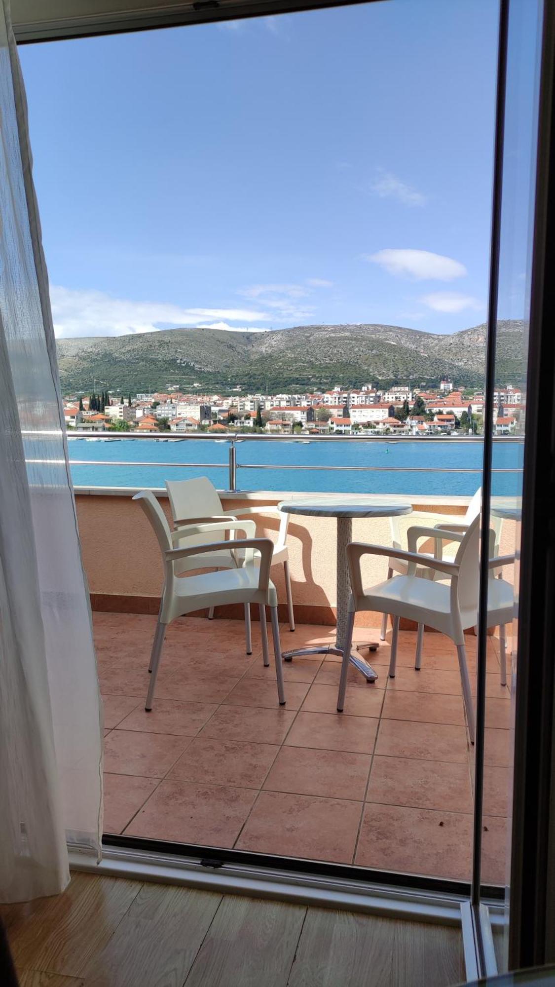 Apartments Kapetanovi Dvori Trogir Luaran gambar